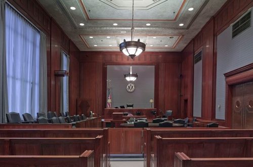 Courtroom US